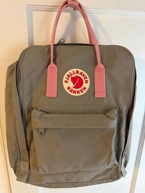 Fjallraven Kanken Backpack in Pink & Gray